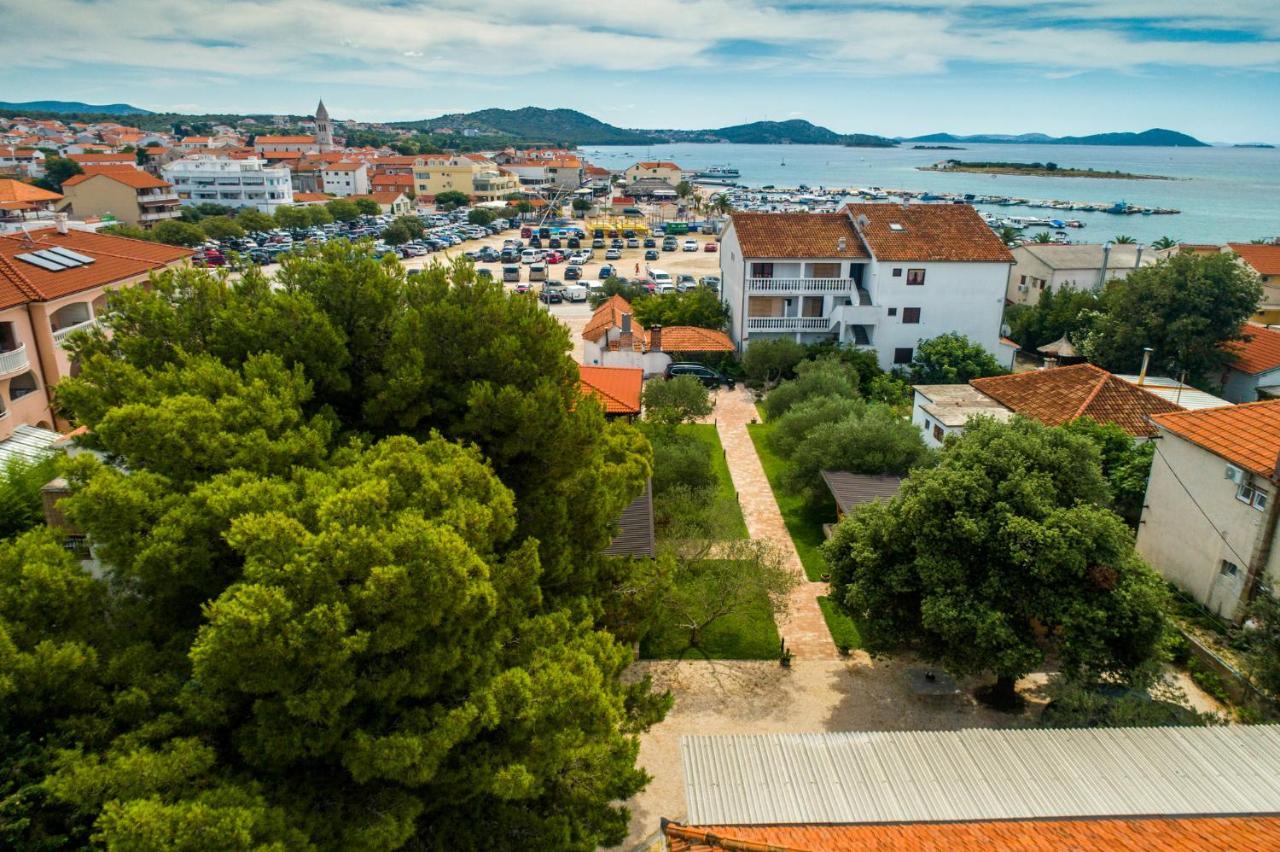Apartmani Mara Pakoštane Extérieur photo