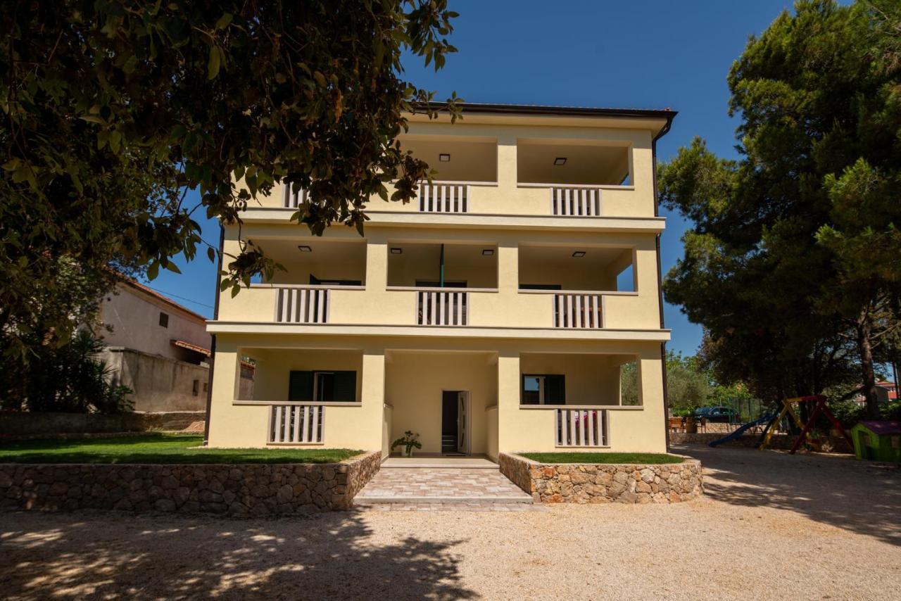 Apartmani Mara Pakoštane Extérieur photo
