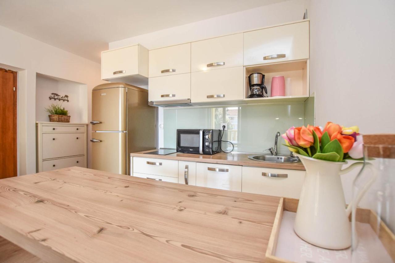 Apartmani Mara Pakoštane Extérieur photo